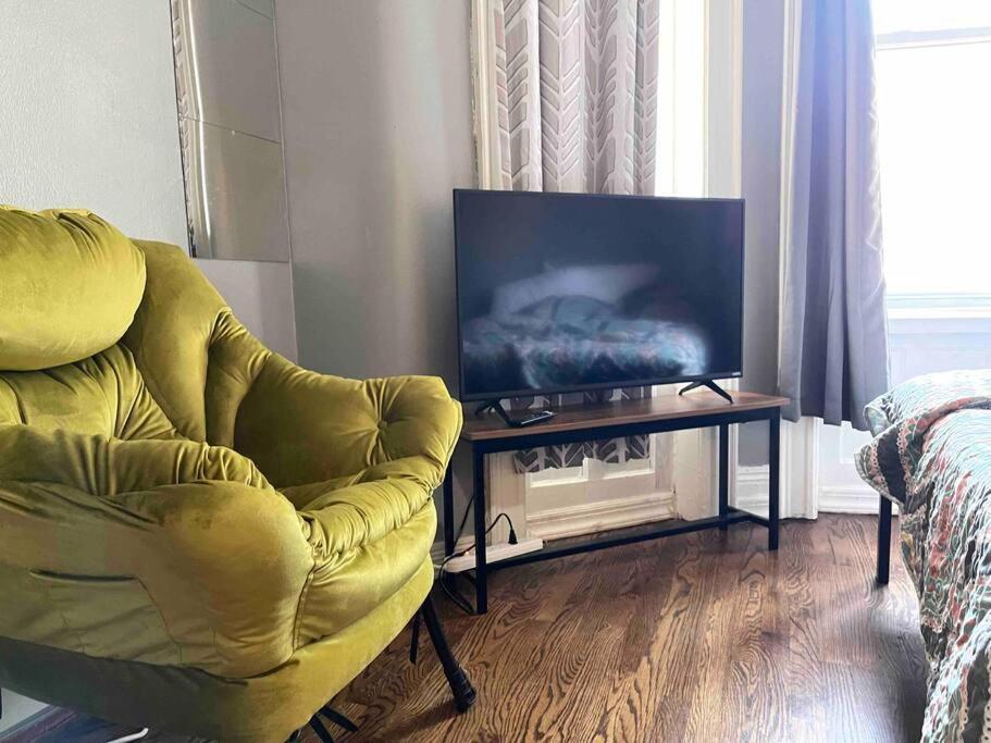 Cozy Studio Staycation - Brooklyn Close To Train Stations New York Eksteriør bilde
